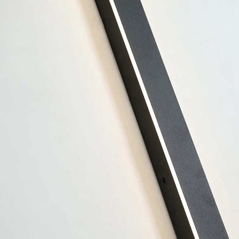 Linear LED Outdoor Wall Light — detail or alternate view